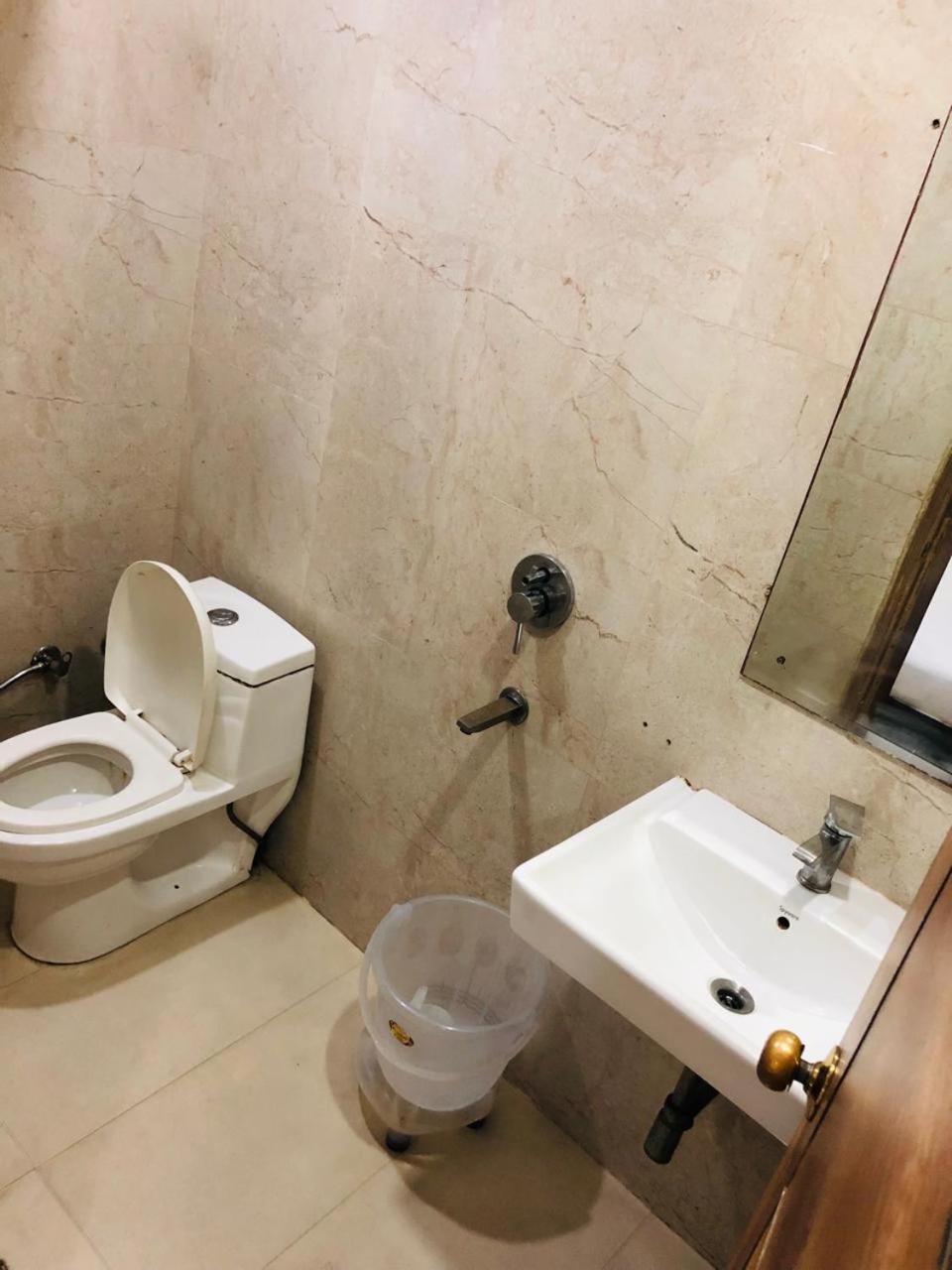 Hotel Ivy Plaza Near Igi Airport نيودلهي المظهر الخارجي الصورة